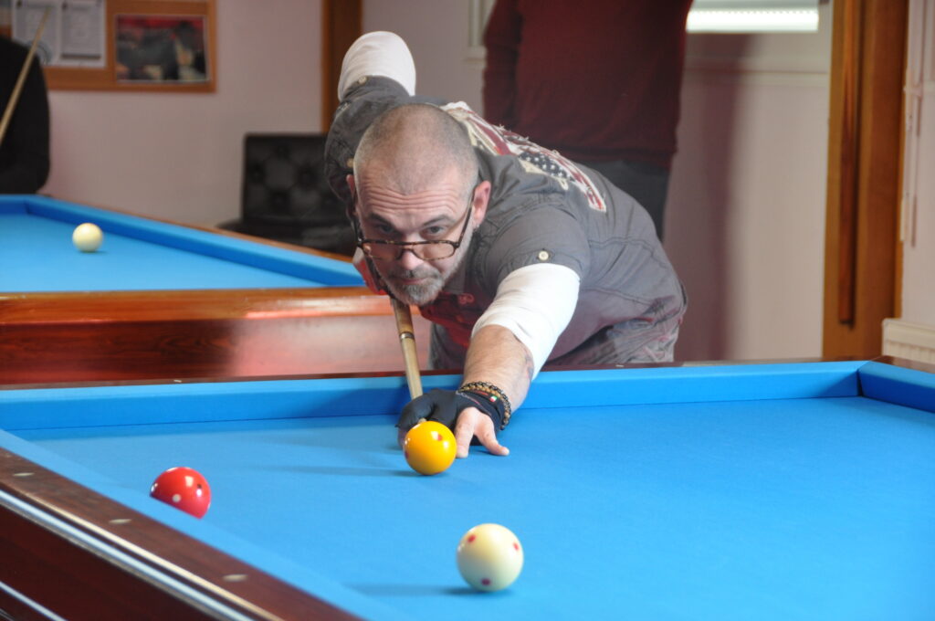 Ajar billard club